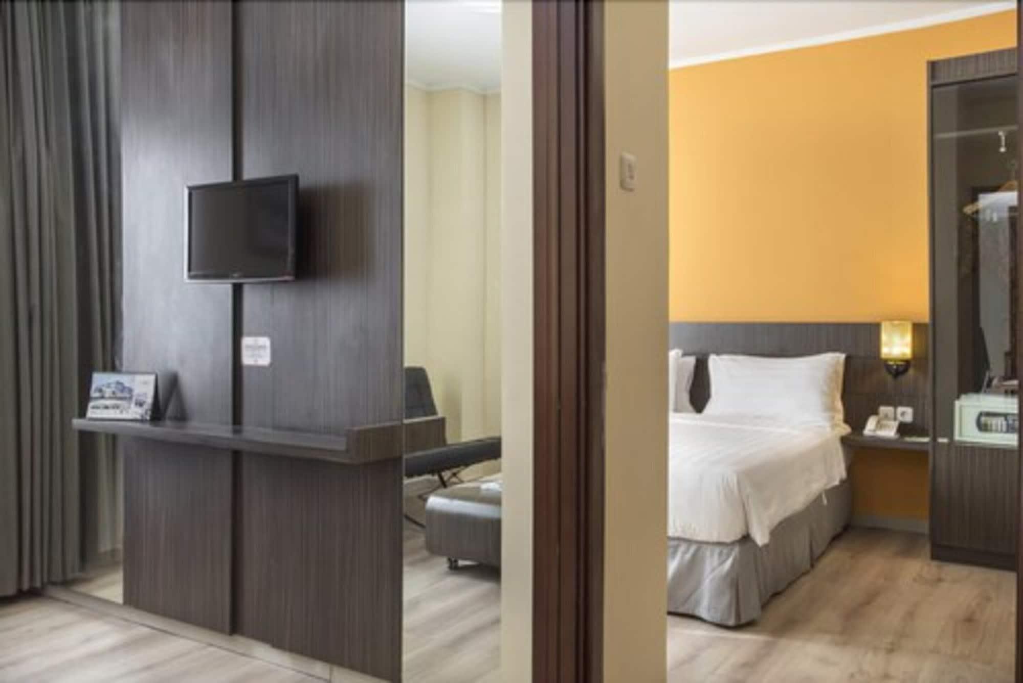 Lorin Sentul Hotel