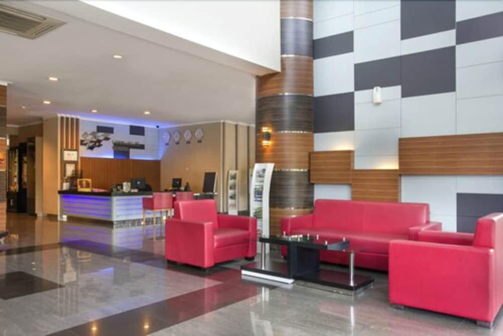 Lorin Sentul Hotel
