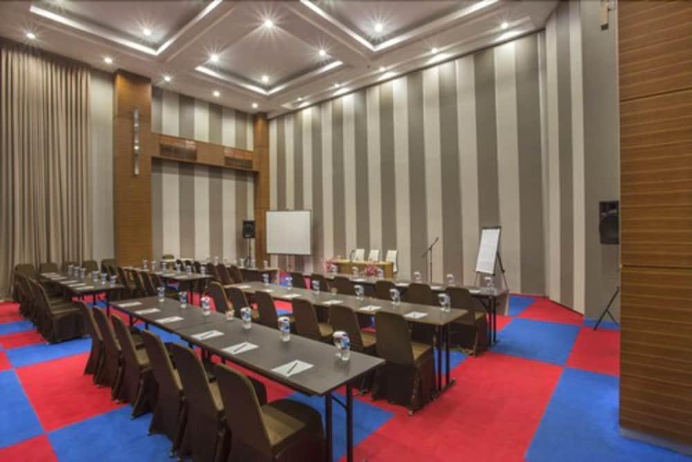 Lorin Sentul Hotel