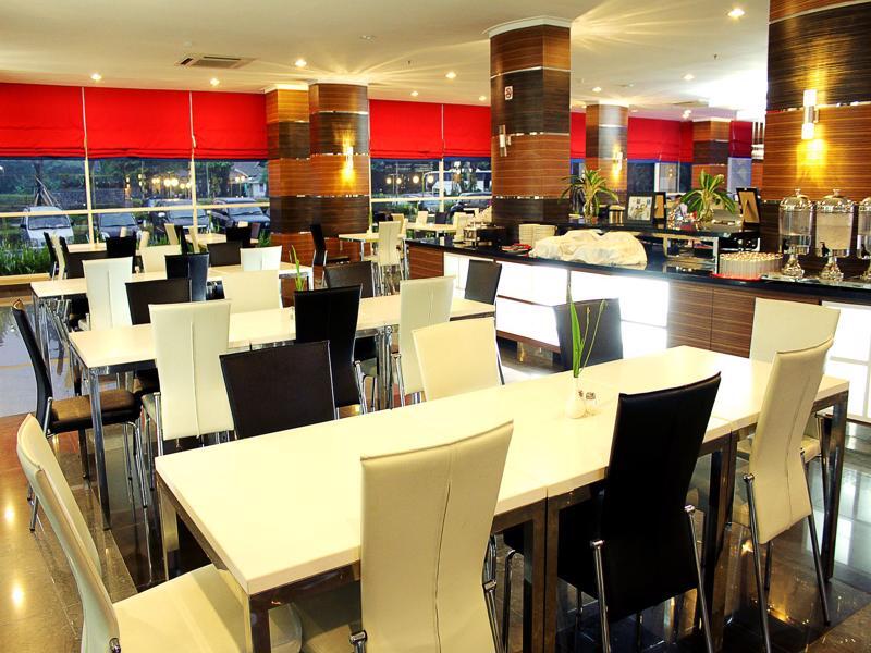 Lorin Sentul Hotel 4*